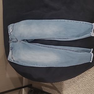 Ankle cut jeans